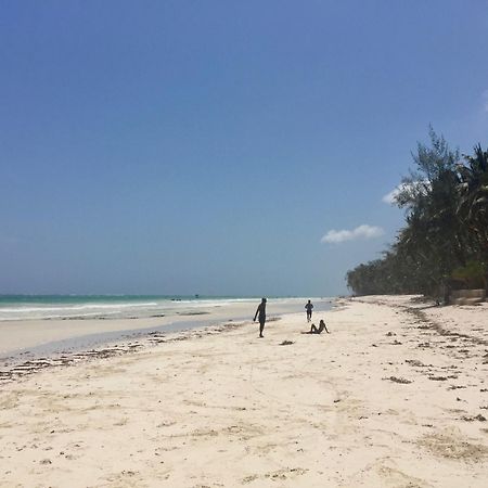 Footprints House Hotel Diani Beach Exterior photo