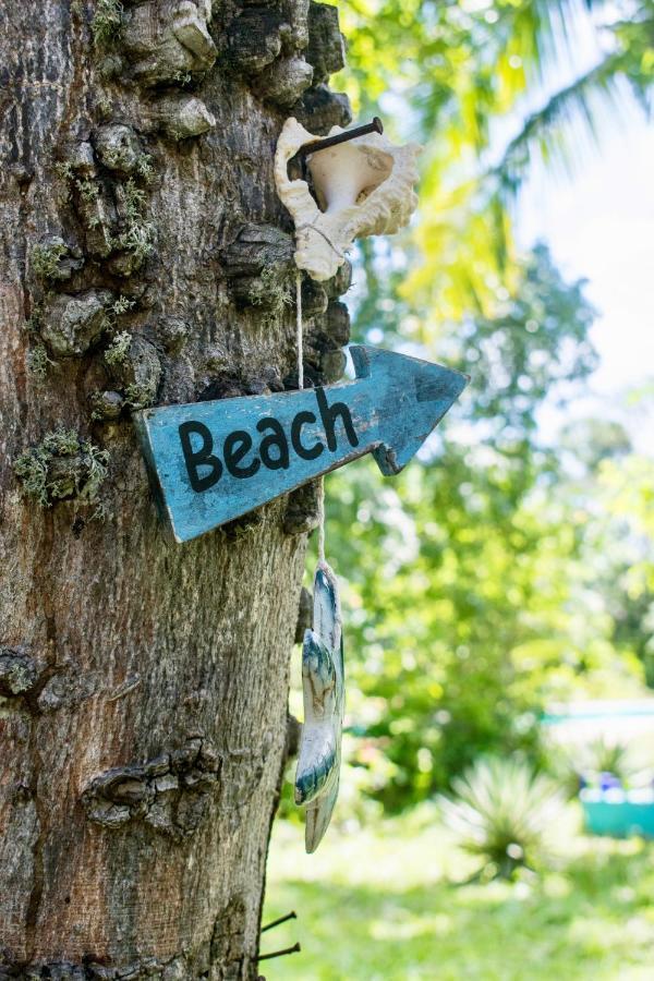 Footprints House Hotel Diani Beach Exterior photo